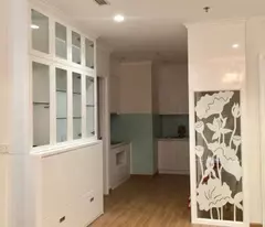 Cho thuê căn hộ cao cấp R2 130m2