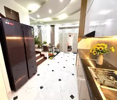 Bán Nhà Hàng Bột, 30m², 5Tầng, Lô Góc, Ngõ Rộng, Sát Phố, Chỉ 5.65 Tỷ