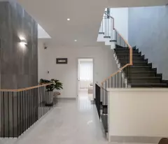 **Bán nhà mật tiền Lạc Long Quân, phường 10, Tân Bình; 5x10 - khu sầm uất