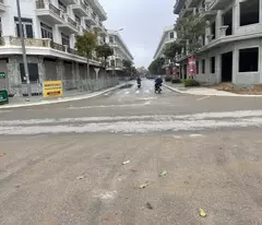 NHÀ 4 TẦNG, GIÁ 3 TỶ 250  (BAO SỔ).. BÀN GIAO NGAY, TP.THANH HÓA. LH: 0966 343 969