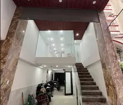 Cho thuê nhà 55m², Ngõ Nguyễn Chí Thanh, Ba Đình, 12 triệu/tháng