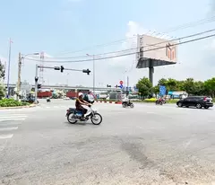 Nhà mặt tiền Nam Hoà 240m2, ngay ga Metro, bank định giá 23 tỷ, bán 17 tỷ