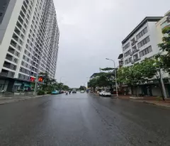 Sẵn nhà ở ngay full nội thất 5 tầng 40 m2 5 tỷ x tại Phúc Lợi, Long Biên. Lh 0989894845