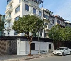 Viglacera Xuân Phương 105m2-5T, vỉa hè KD, ô tô tránh, NT đẹp, giá 18 tỷ