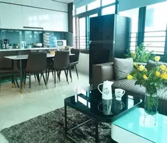 bán nhà Đống Đa 46m Láng lô góc, thang máy, ô tô vào nhà