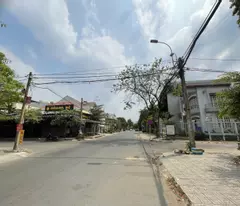Bán nhà MT  số 10 - Hiệp Bình Chánh, Gigamail Phạm Văn Đồng, 26/40x26m, 75 tỷ