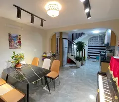 Bán nhà phố Trương Định, Hoàng Mai 49m, nhà 5 tầng. Giá: 8.36 tỷ. LH: 0937158386