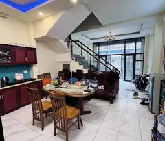 Lô nhì mặt tiền đường Nguyễn Thị Thập, MayBach S680 đậu trước nhà, 4 Tầng, 56,5m2, P.Tân Phú Quận