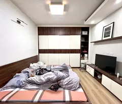 Bán nhà giáp bát 5 tầng dân xây lô góc ô tô thông hoàng mai