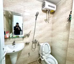 Bán nhà giáp bát 5 tầng dân xây lô góc ô tô thông hoàng mai