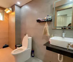 Chính chủ gửi bán căn hộ góc view Hồ, full nội thất giá 2.5 tỷ tại KDT Thanh Hà Cienco 5
