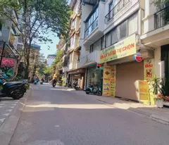 Bán nhà vị trí đẹp phố Đội Cấn 63m2, 5T thang máy, MT4.5m vỉa hè ô tô kinh doanh