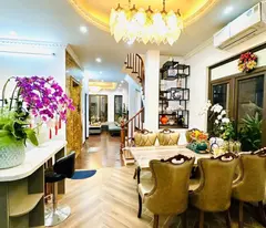 BÁN NHÀ TRUNG TÂM CẦU GIẤY 7 TẦNG THANG MÁY Ô TÔ TRÁNH THANG MÁY XỊN KINH DOANH VĂN PHÒNG GIÁ 28 TỶ