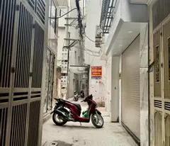 Bán nhà Bằng Liệt-Hoàng Mai.Nhà đẹp ở luôn,trước nhà 3 gác tránh.DT38m-hơn 6tỷ