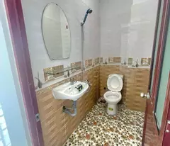 Nhà 3 tầng Lê Văn Việt, TNPB, ngay Vincom Plaza, 60m2, ngang 5m, ở ngay, 5.15 tỷ