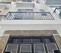 Thạch Bàn,Long Biên DT 39m2 x mt 3.3m nhà mới ở ngay giá chỉ 5.65 tỷ