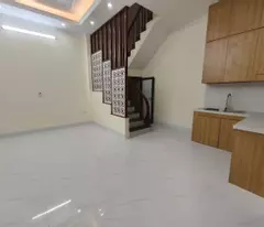 Cự Khối,Long Biên DT 30m2 x mt5m cách 1 nhà ra ô tô tránh giá chỉ 4.8 tỷ