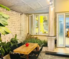 Nhà đẹp 3 tầng ngang 6m gần biển Mỹ Khê,dòng tiền 25 triệu tháng -Giá chỉ 9,5 tỷ.