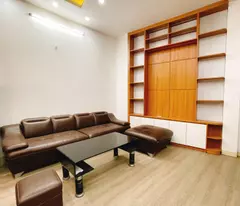 Phố Trạm,Long Biên DT30m2 x mt6m gần TTTM AEON giá chỉ 5.2 tỷ