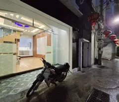 Bán gấp. 50m2 ,4 tầng - Trần Cung. đầy đủ nội thất sang trọng , trước nhà ngõ rộng. nhỉnh 9 tỷ