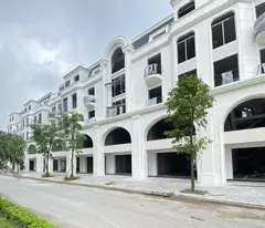 #BÁN NHÀ 5 TẦNG 100M2, MẶT TIỀN 5m, TRUÓC NHÀ Ô TÔ TRÁNH. CÓ LỐI ĐI PHÍA SAU, GARA OTO