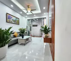 PHỐ ĐỊNH CÔNG THƯỢNG - HOÀNG MAI - Nhà đẹp ô tô đỗ cổng, dt 40m2 x 5 tầng - GIÁ CHỈ 6.6 tỷ