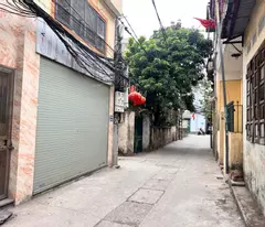 Bán nhà: Tựu Liệt, 40m2 , 3 Tầng, vị trí đẹp, ngõ nông, cách BX Nước Ngầm 1km. Nhỉnh 4 tỷ