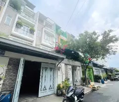 Mặt Tiền 10M, Khu Phân Lô, Tam Bình Thủ Đức, DT 80m2 ( 5.2 x !6 ) 4 Tầng, chỉ 7ty.