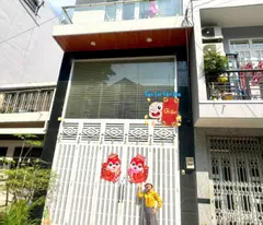 BÁN NHÀ 5 TẦNG - MẶT TIỀN XE HƠI ĐẬU CỬA ĐƯỜNG BẾN VÂN ĐỒN QUẬN 4