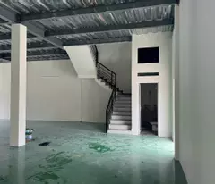 BÁN XƯỞNG TRỆT LẦU 1.300M² ĐƯỜNG NHỊ BÌNH, HÓC MÔN GIÁP Q12 GIÁ RẺ