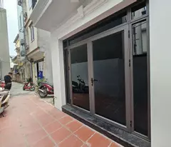 Hoàng Quốc Việt 45m2 - 6 Tầng  CÒN MỚI ĐẸP 6 NGỦ - PHỐ VIP GẦN OTO TRÁNH  -  11.5 tỷ