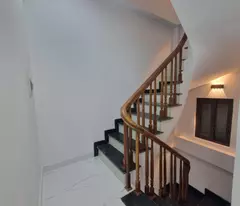 Bán Nhà: Tựu Liệt, 40m2, 5 tầng, gần bãi xe, oto cổng, ô chờ thang máy. hơn 5 tỷ