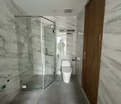 Cần Tiền bán gấp nhà tại tư đình long biên hà nội . nhà 7 tầng thang máy và đang hoàn thiện .