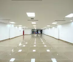 Cho Thuê Tòa Văn Phòng 9 Tầng MP Hàng Chuối. DT 230m2.MT 11m.Vị Trí Lô Góc. Giá 500tr/th