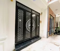 Ngõ đi ô tô, thông ra Cù Chính Lan, sổ phân lô, thang máy 43 M2