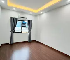Bán nhà phố 8 tháng 3 phân lô 5 tầng thang máy long lanh ô tô tránh vào nhà hai bà trưng