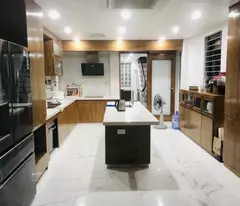 Bán siêu phẩm nhà mặt phố vọng 8 tầng thang máy long lanh lô góc hai bà trưng