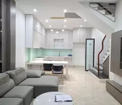 HÀNG HIẾM NHAH TAY.NHÀ ĐẸP NAM TỪ LIÊM. VIEW HỒ, VIEW PHỐ- THANG MÁY ÊM RU. TRƯỜNG CHỢ GẦN NHÀ 7.5