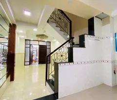 BÁN NHÀ 3 TẦNG - 48m2 - HẺM XE HƠI - SÁT CHỢ TÂN HƯƠNG - NHỈNH 5 TỶ