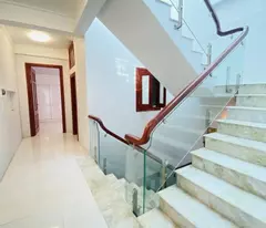 hà mặt phố Ngọc Thuỵ DT: 92m, MT: 5.5m