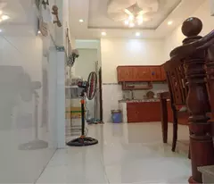 Bán nhà mặt phố Q.9, 70m2, 4 tầng, 5.8 tỷ, sổ đỏ
