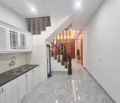 BÁN NHÀ 4 tầng đẹp, Hoàng Mai, 44m², 6.9 tỷ - Vị trí vàng, ô tô đỗ cửa