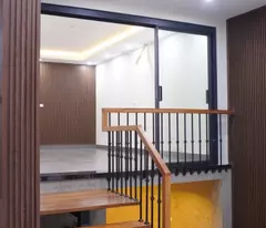 Bán nhà Giải Phóng giá 6 tỷ, diện tích 135m2, 2 tầng, mặt tiền 7m