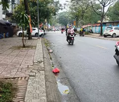 BÁN nhà bán đất bán cả tiềm năng phát triển  đây. nhà đất việt hưng không ưng hơi phí