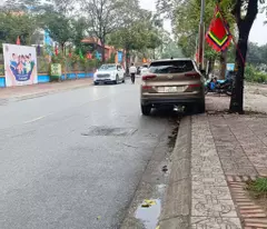 BÁN nhà bán đất bán cả tiềm năng phát triển  đây. nhà đất việt hưng không ưng hơi phí