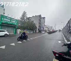 SIÊU HIẾM VỊ TRÍ VÀNG NGỌC THỤY LONG BIÊN. -HAI BƯỚC RA Ô TÔ TRÁNH THOÁNG TRƯỚC SAU  THANG MÁY