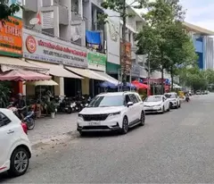 NHÀ 441M   - 7.5 TỶ -  - 4 TẦNG - SỔ ĐỎ . ĐẦU TƯ TIỀM NĂNG CẠNH PHÒNG CÔNG CHỨNG TP MỚI BINH DƯƠNG