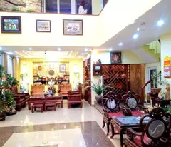 Biệt thự mini Cổ Linh-Tư Đình, 125m x 5 tầng, mặt tiền 8.5m, 1 mặt phố 1 mặt ngõ, gara ôtô, ô chờ
