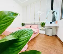 BÁN NHÀ TRUNG TÂM CẦU GIẤY Ô TÔ ĐỖ CỬA PHÂN LÔ NGÕ THÔNG THOÁNG NHÀ ĐẸP CHỈ 8,3 TỶ