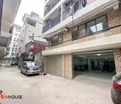 Bán 169m2 đất Nguyễn Xuân Khoát Tây Hồ, mặ tiền 8m ôtô dừng đỗ thoải mái